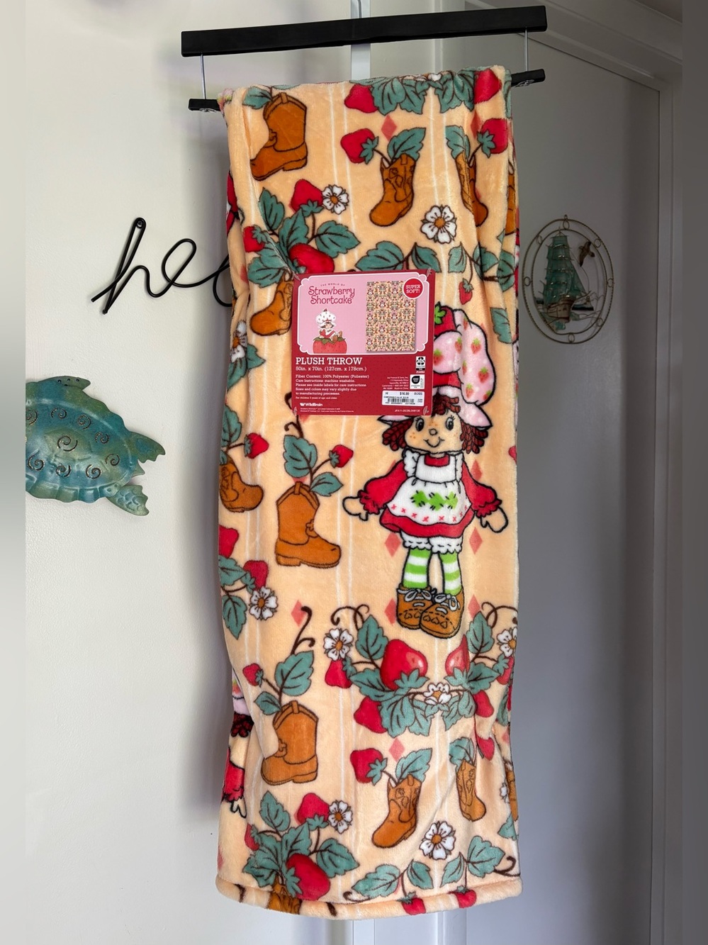 NEW Strawberry Shortcake Cowboy Boots & Flowers Throw Blanket 50”x70”